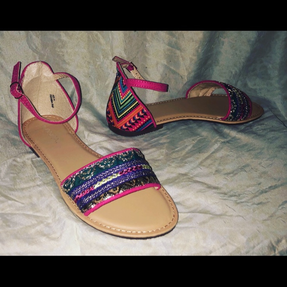 🌺Fuschia Fab Sandals Sz 9🌺